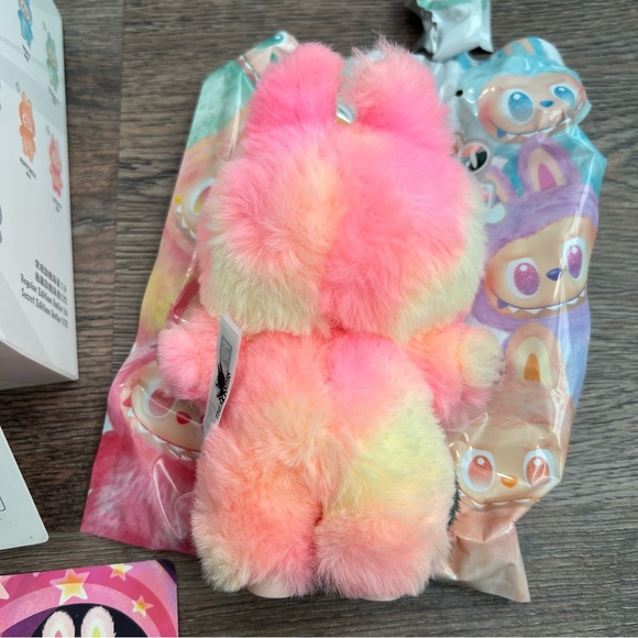 THE MONSTERS Big into Energy Series-Vinyl Plush Pendant Blind Box - Loyalty - Picture 3 of 9